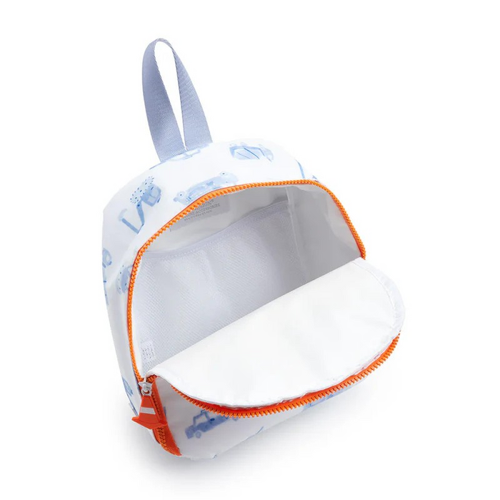 Our Bring It! Lunch bag fits many bento style boxes and it’s compact enough to fit inside our backpacks. The signature 2-way zip design makes it easy to open and the front panel open fully to make a surface to eat on.


Perfect storage for baby bottles too and has an inside mesh pocket for ice packs, love notes and a beverage.

Size: 8"l (base) x 9.5"h x 4"d / 7"l (top)

Signature coated cotton with our thin eco-friendly matte coating

Lined in poly twill with interior mesh pocket
2-way puller on Chunky zip