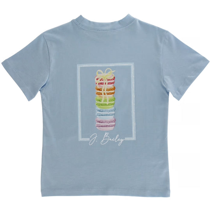 The Girls Macaroon Tee by J Bailey is a delightful addition to any young girl's wardrobe! With its soft blue knit and charming macaroon design on the back, this tee offers both comfort and style. Let her express her personality while enjoying a cozy fit she’ll love to wear!