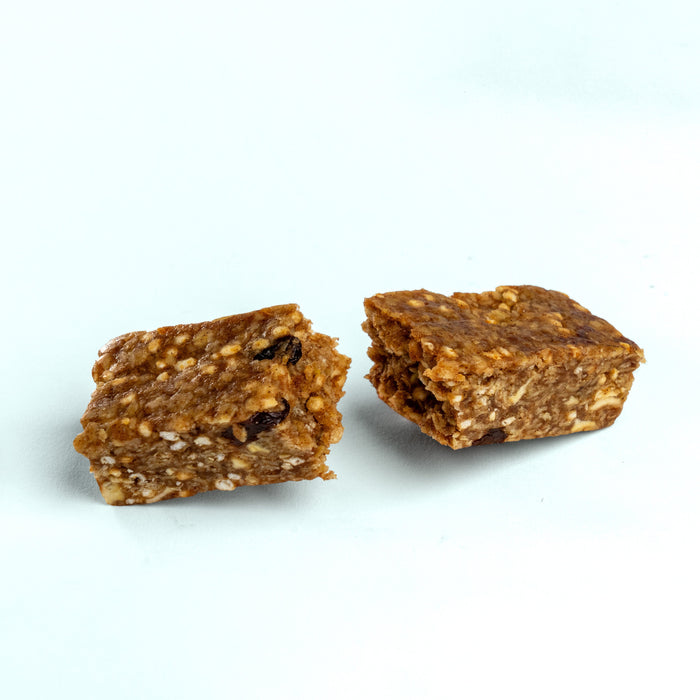 Myota Apple & Cinnamon Prebiotic Fibre Bar 12 x 50g (loose bars) - Out of Date