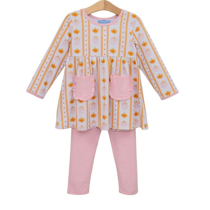 Celebrate pumpkin patch days in the Pumpkin Patch Ruffle Pant Set by Trotter Street Kids. The vibrant orange tunic, sprinkled with charming pumpkins and trimmed with pink pockets, pairs effortlessly with soft pink leggings—crafted for comfort and endless playful adventures!
