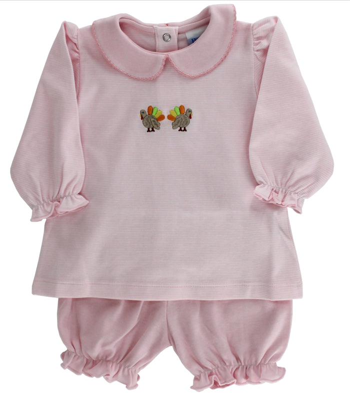 Bailey Boys’ Turkey Trot Girls Bloomer Set combines charming pink stripes with delicate turkey embroidery and a sweet Peter Pan collar. Soft, cozy, and perfectly festive, it makes your little one shine with warmth and joy this Thanksgiving.